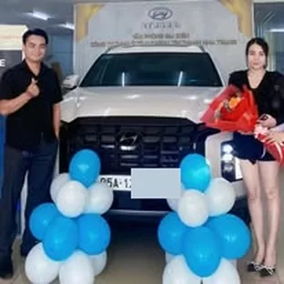 Bàn giao xe Hyundai cho khách hàng tại Ninh Thuận
